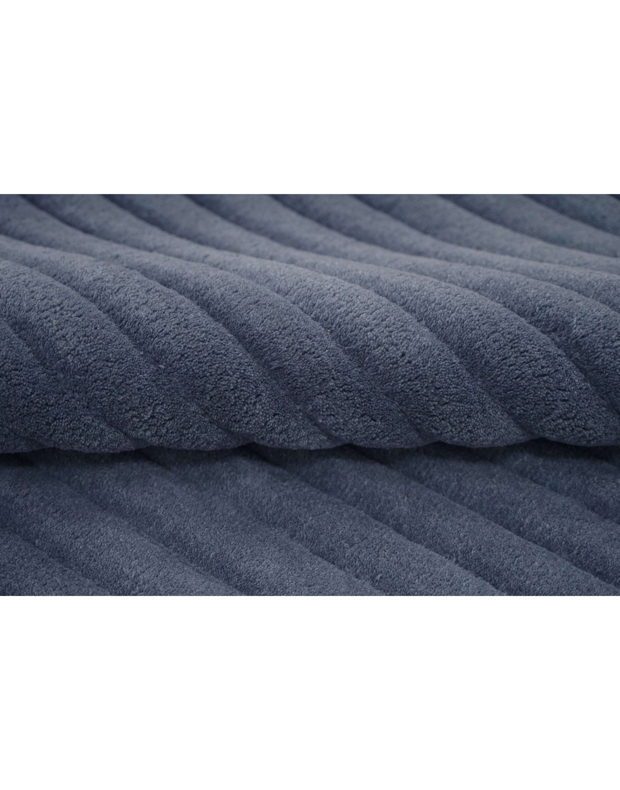 S C U L P T E D - C O R D U R O Y