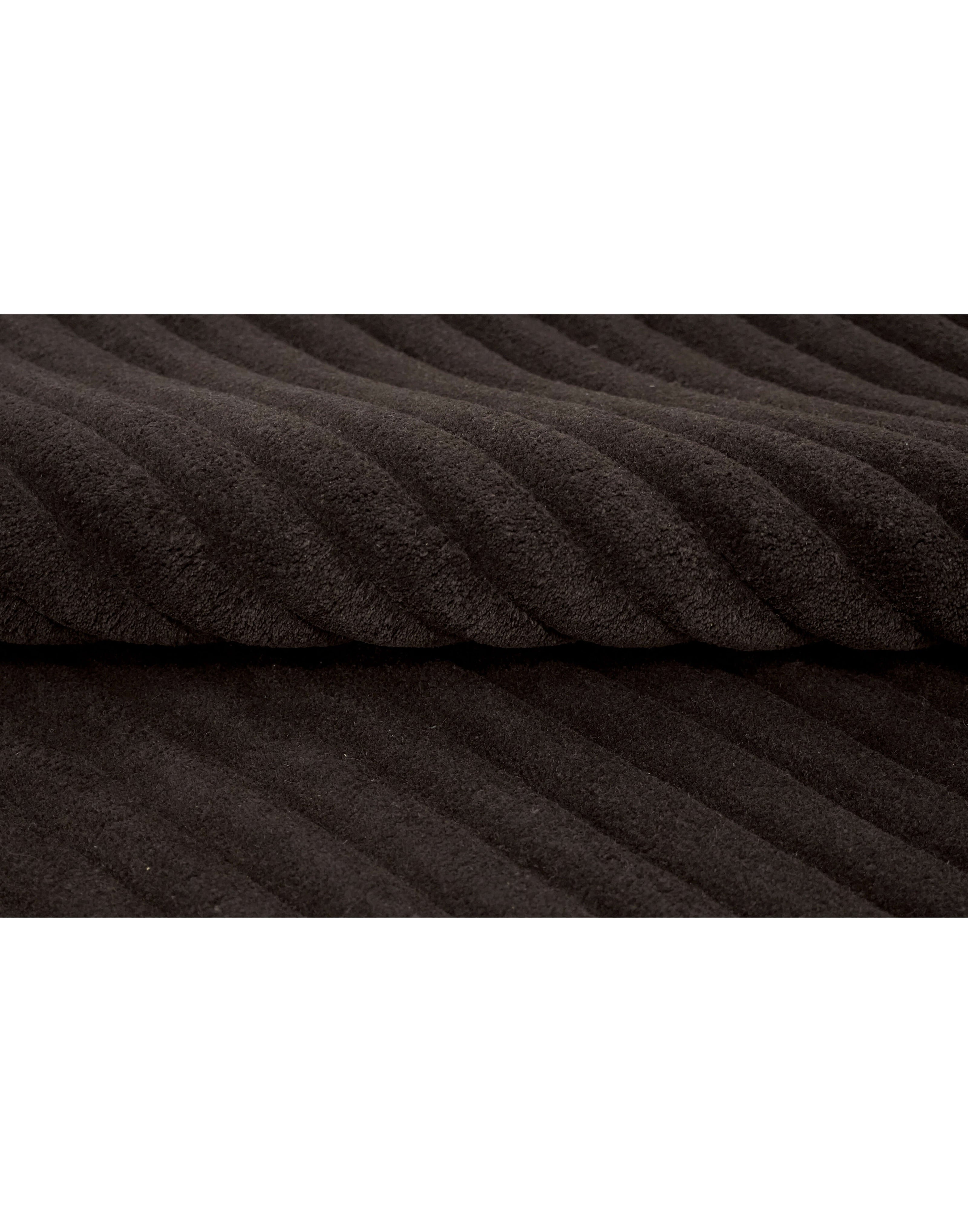 S C U L P T E D - C O R D U R O Y