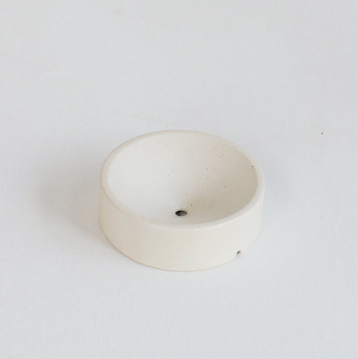 Fom Essentials [White]