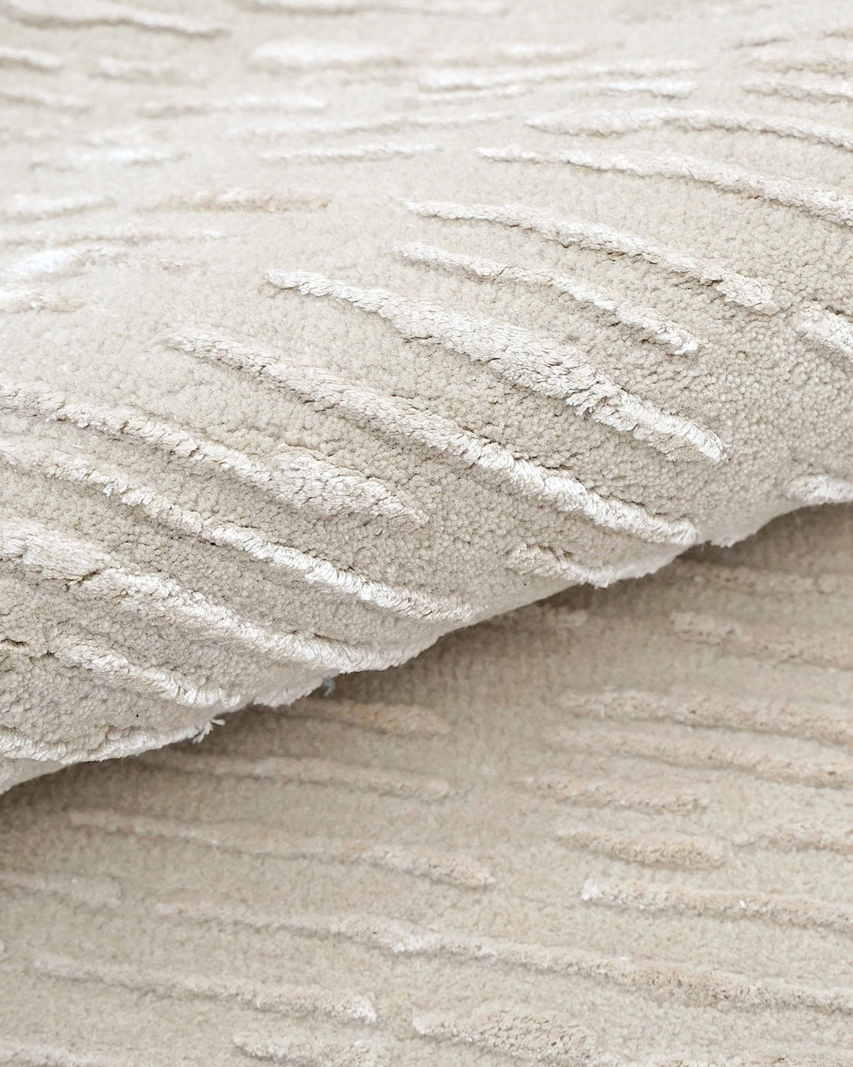 rugberry-cabella-wool-silk-rug-frost-2