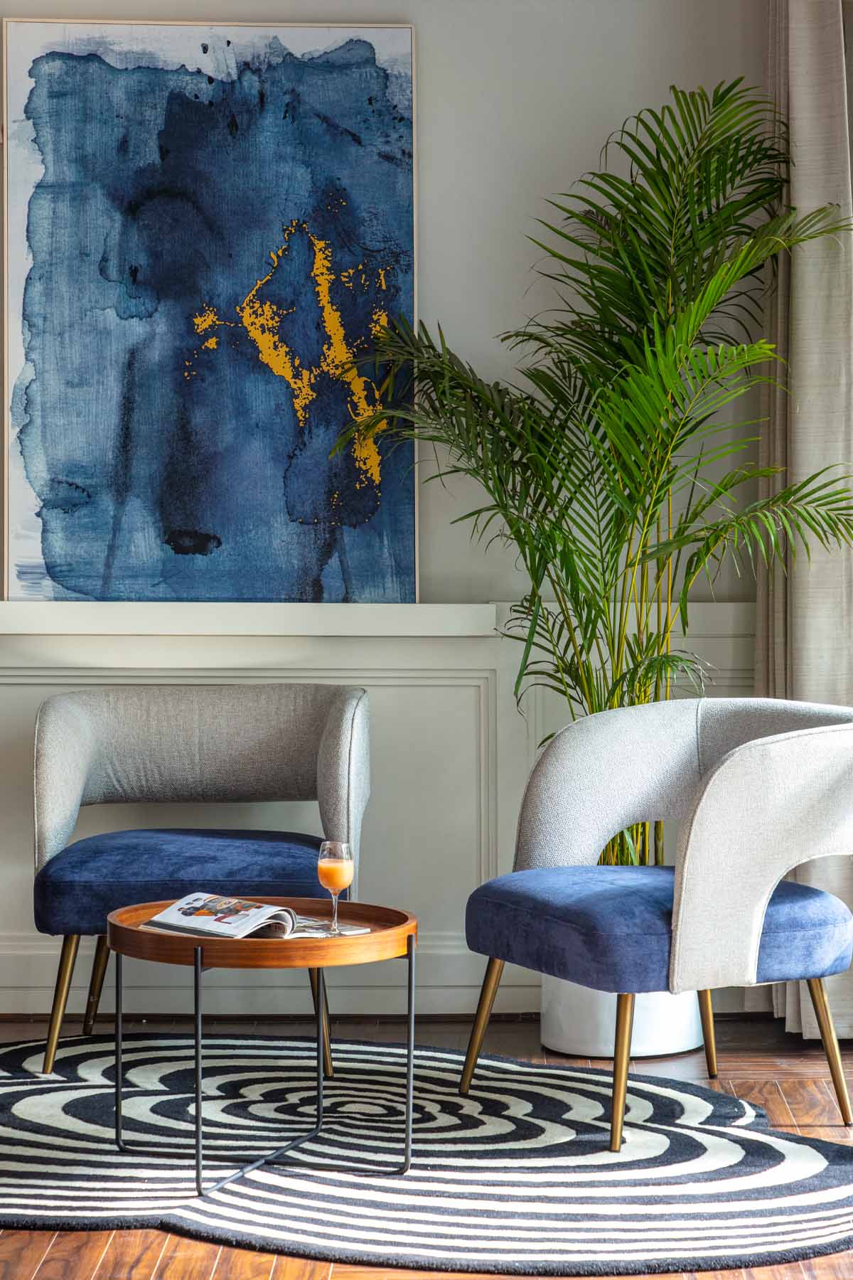 Ripple Black & White NZ Wool 6x8 feet Irregular Rug - I MEAN DESIGN