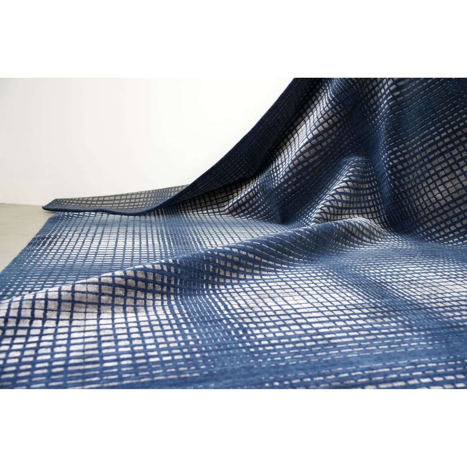 E L I O luxury handmade rug by Cherom in blue New Zealand wool, contemporary design.