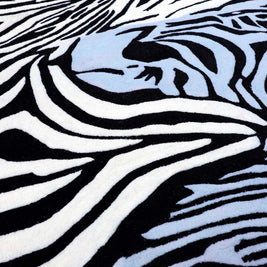 Labyrinth Black & White NZ Wool 5.5x4 feet Rectangle Rug - I MEAN DESIGN