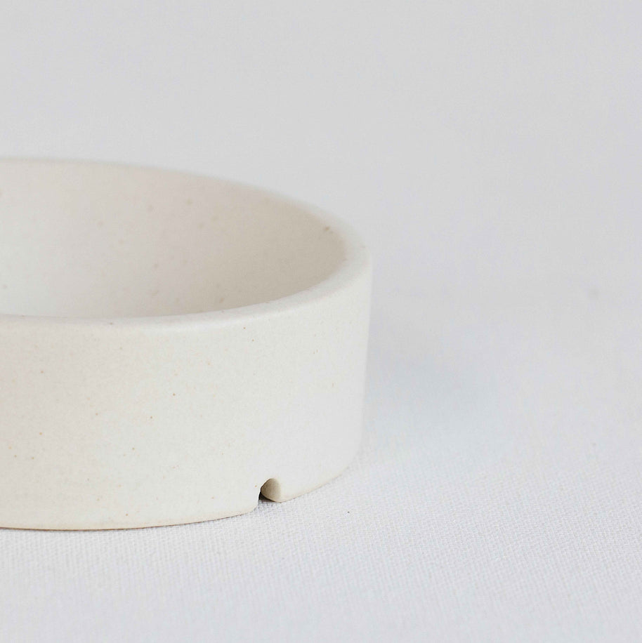 Fom Essentials [White]