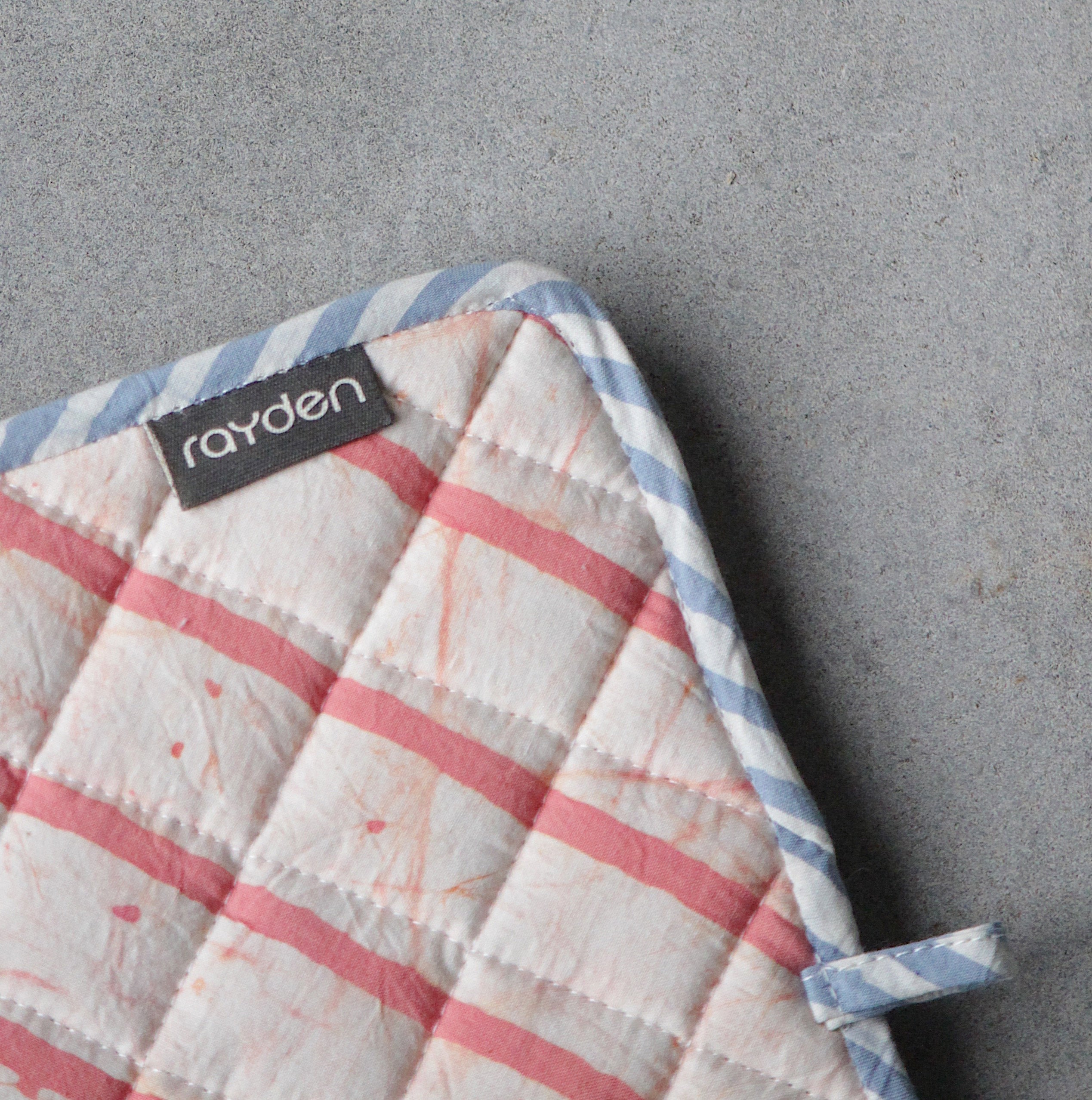 BASIK POP - POT HOLDER - CORAL [Set of 2]