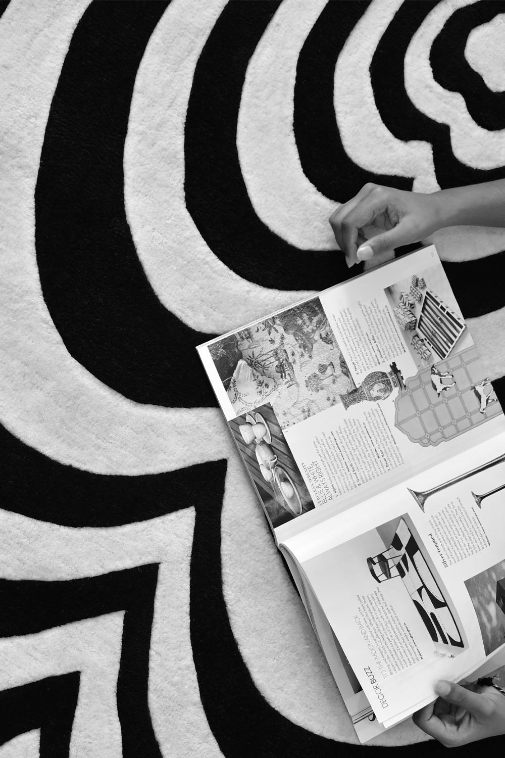 Ripple Black & White NZ Wool 6x8 feet Irregular Rug - I MEAN DESIGN