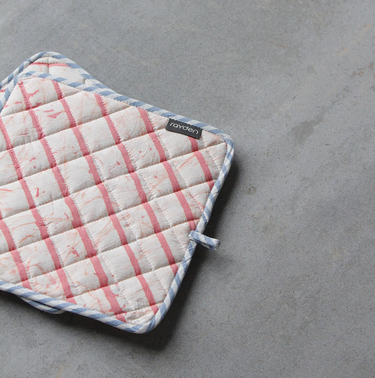 BASIK POP - POT HOLDER - CORAL [Set of 2]