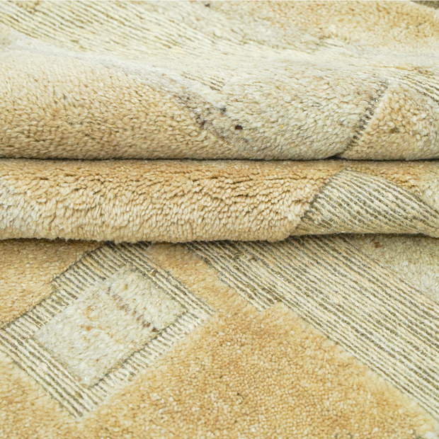 Stratum Knotted Rug / Dune