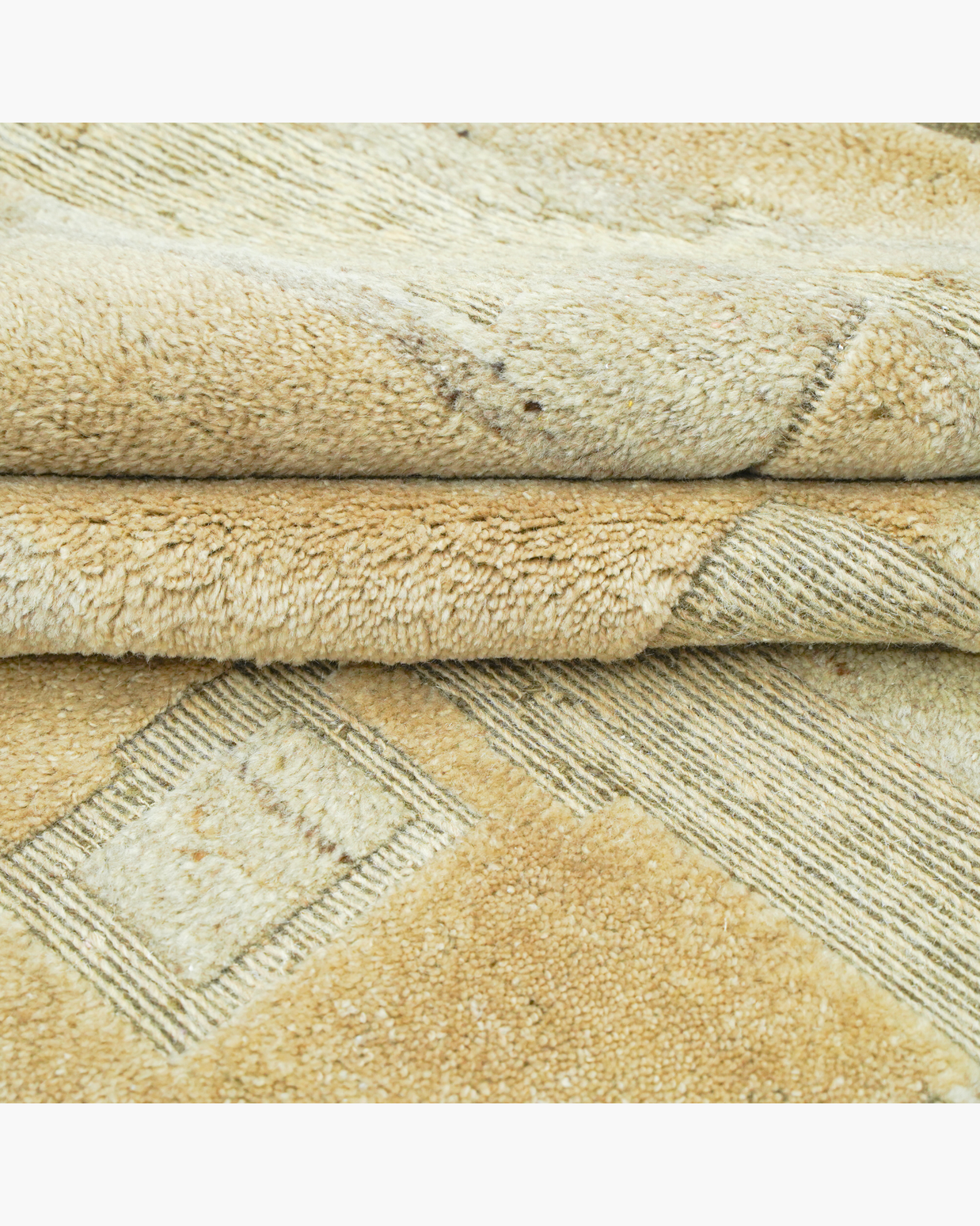 Stratum Knotted Rug / Dune