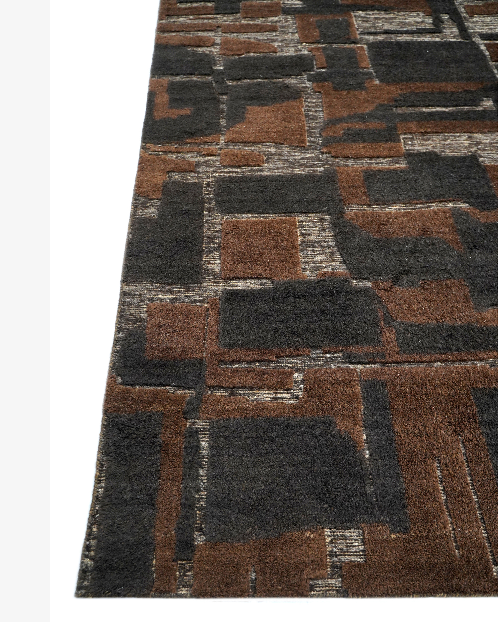 Stratum Knotted Rug / Cinder