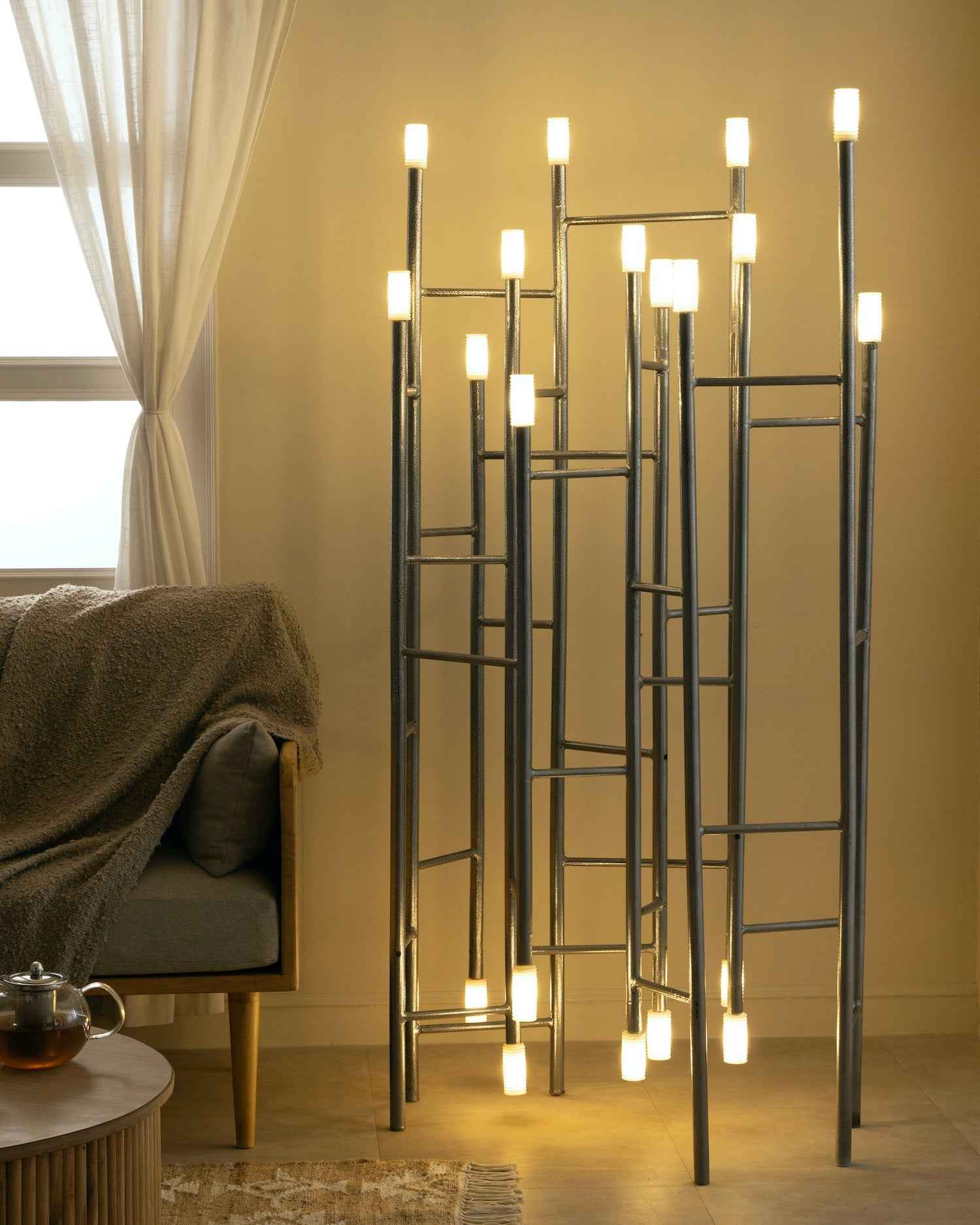 Siri Lux floating floor lamp
