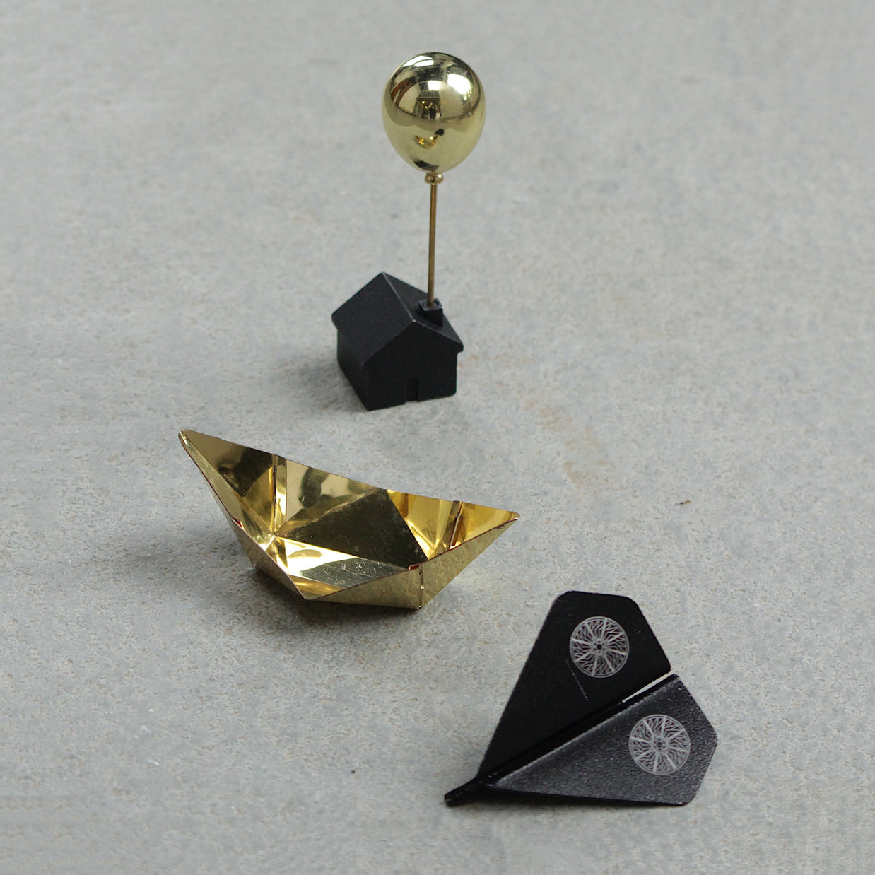 playBOAT [With set of 20 Fish Paperclip]