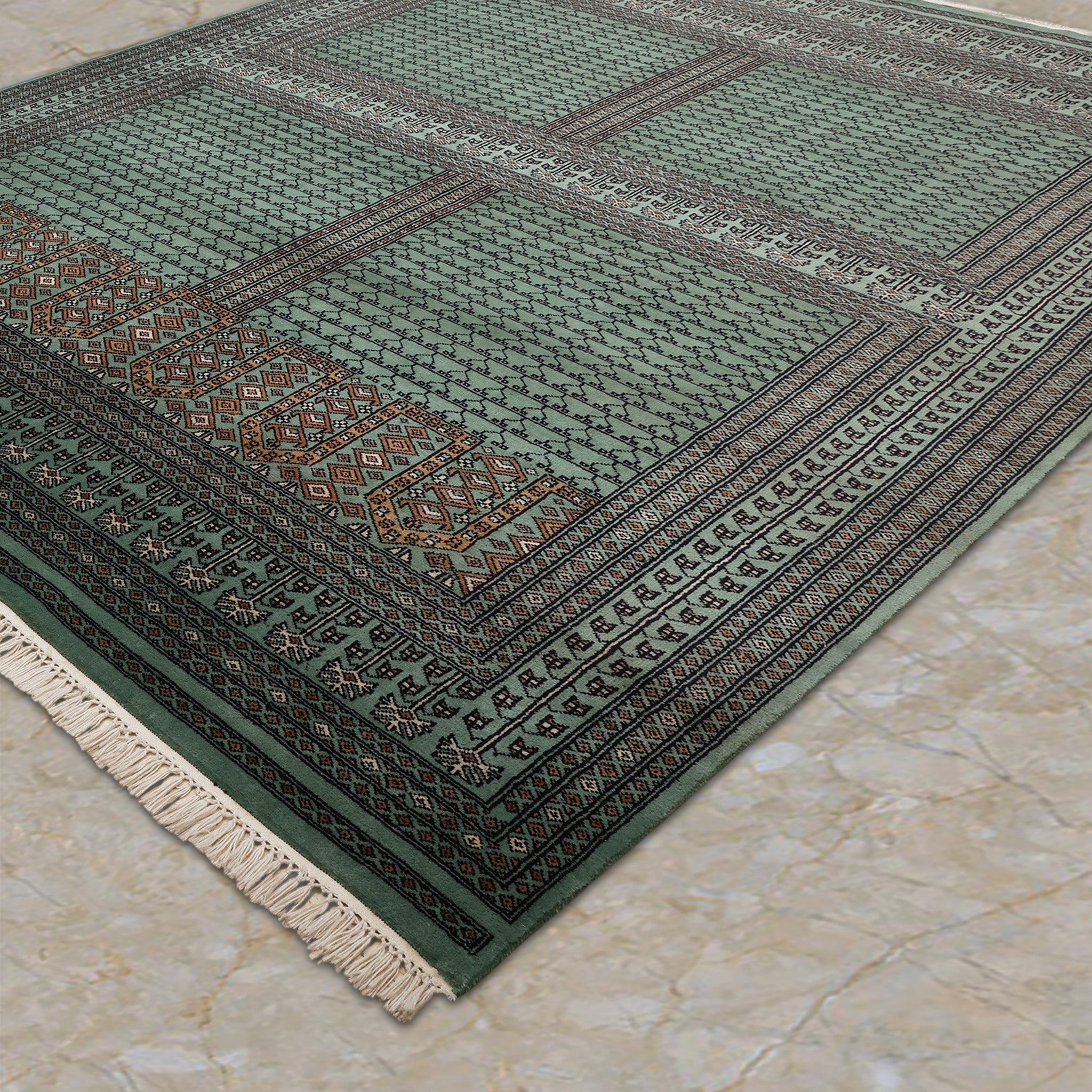 Neerjavan Green Traditional Wool Area Rug, 8x10 Feet Decorative Carpet for Lounge