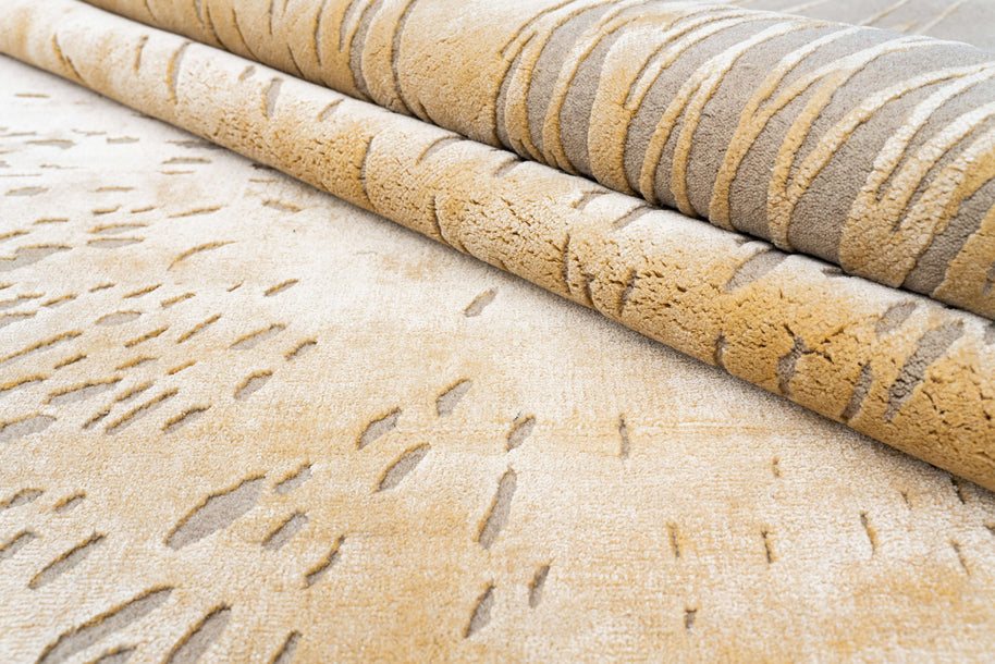 S U N B U R S T luxury handmade rug by Cherom in beige New Zealand wool