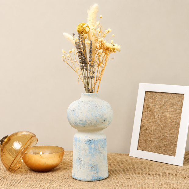 Coastal Bloom Blue & White Porcelain Vase with Dried Flowers | Home Décor - https://artecasa.in/