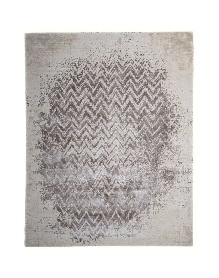 M I S S O N I luxury handmade rug by Cherom in soft beige bamboo silk and New Zealand wool.