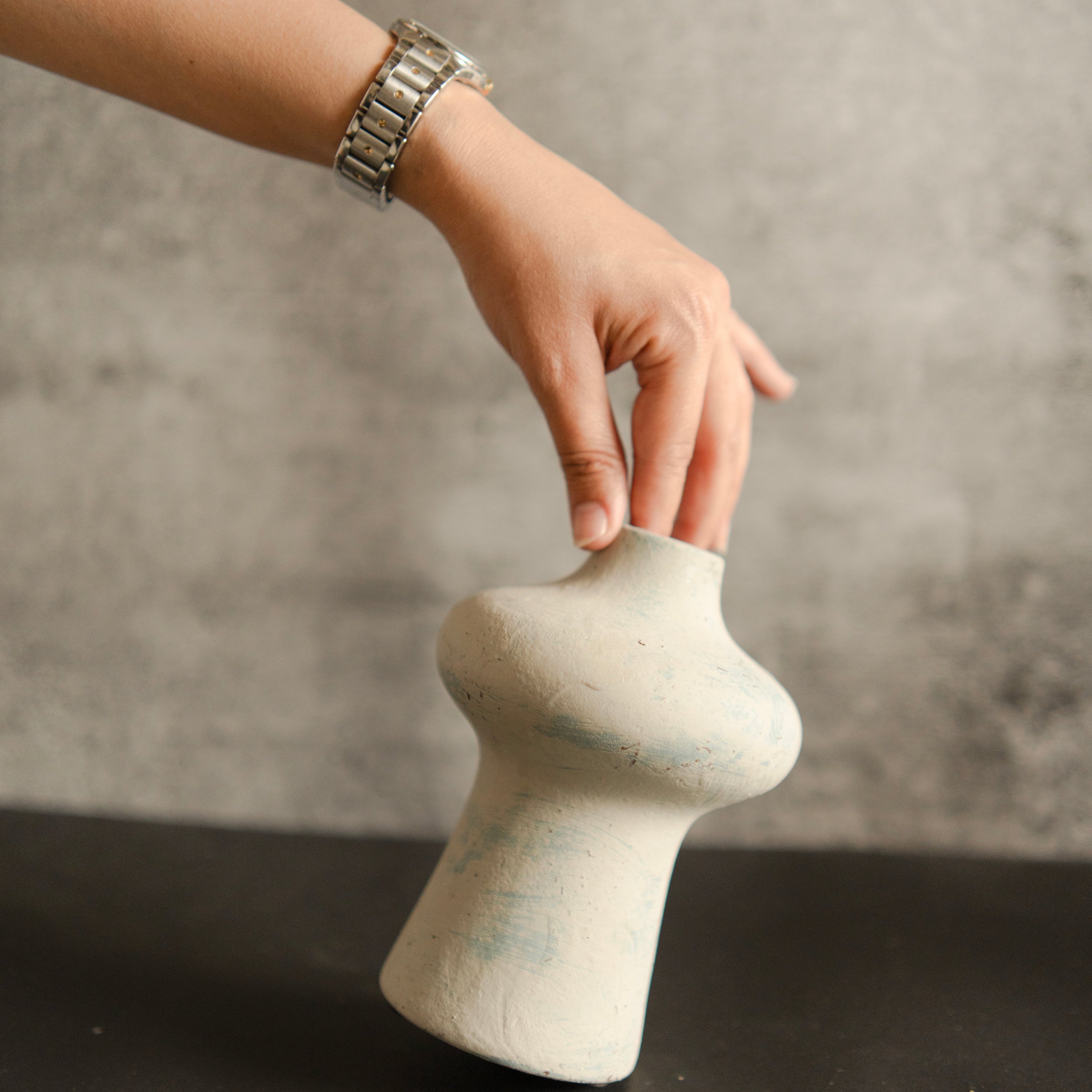Indigo Whisper Vase Small | Luxury Porcelain Décor - https://artecasa.in/