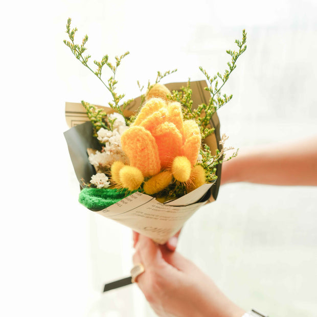 Crochet Petal Bunch – Yellow Crochet Tulip with Dried Flower Bouquet | Handmade Floral Decor for Home & Gifting