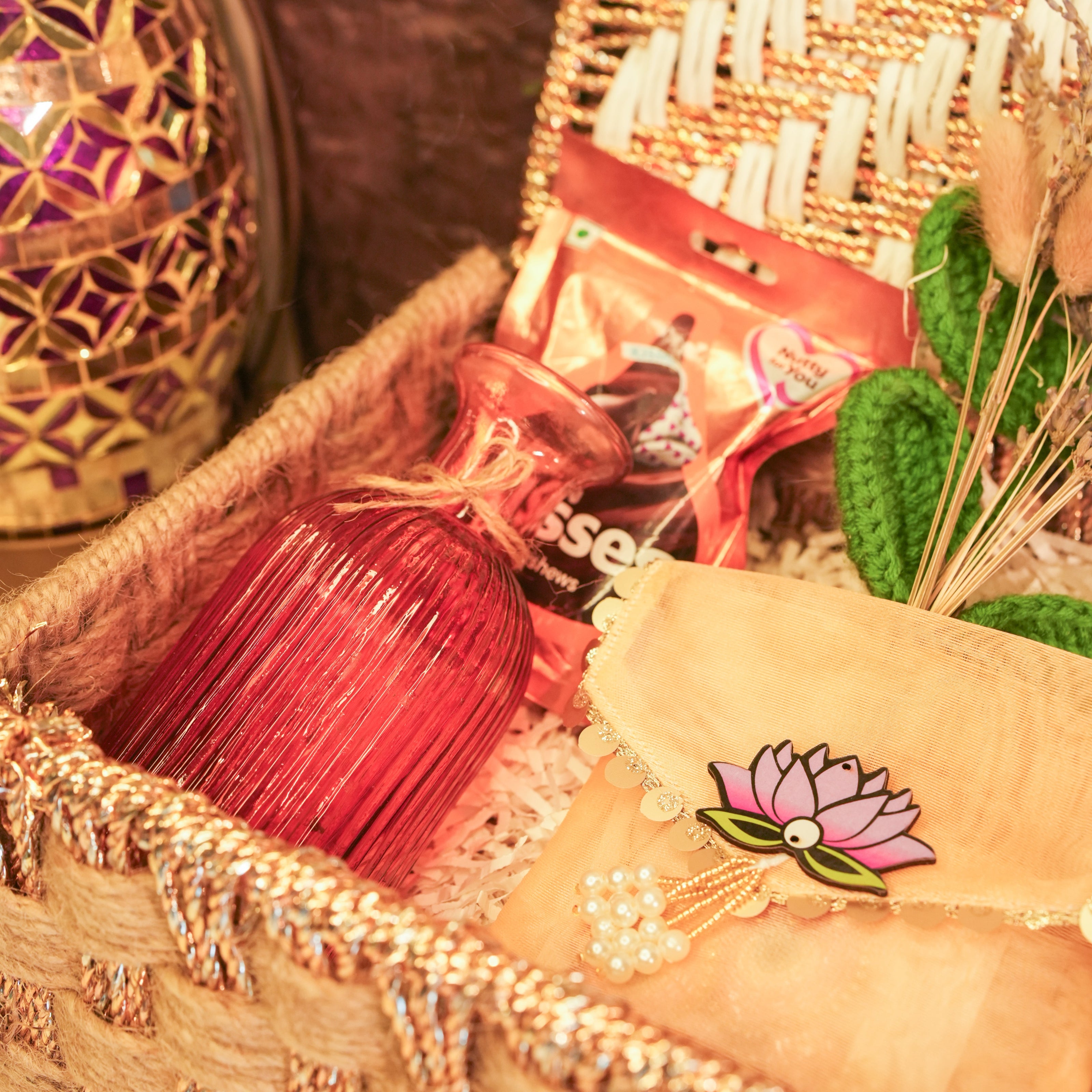 Golden Grace Gift Basket - https://artecasa.in/
