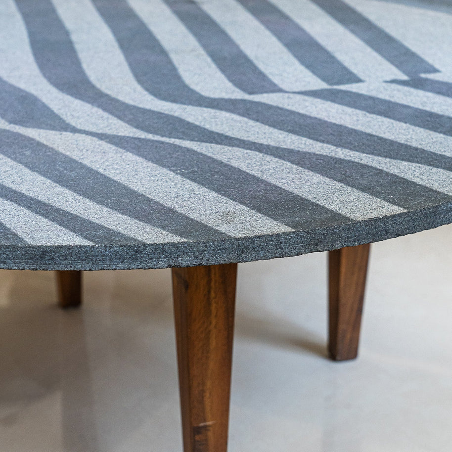 Veil Table