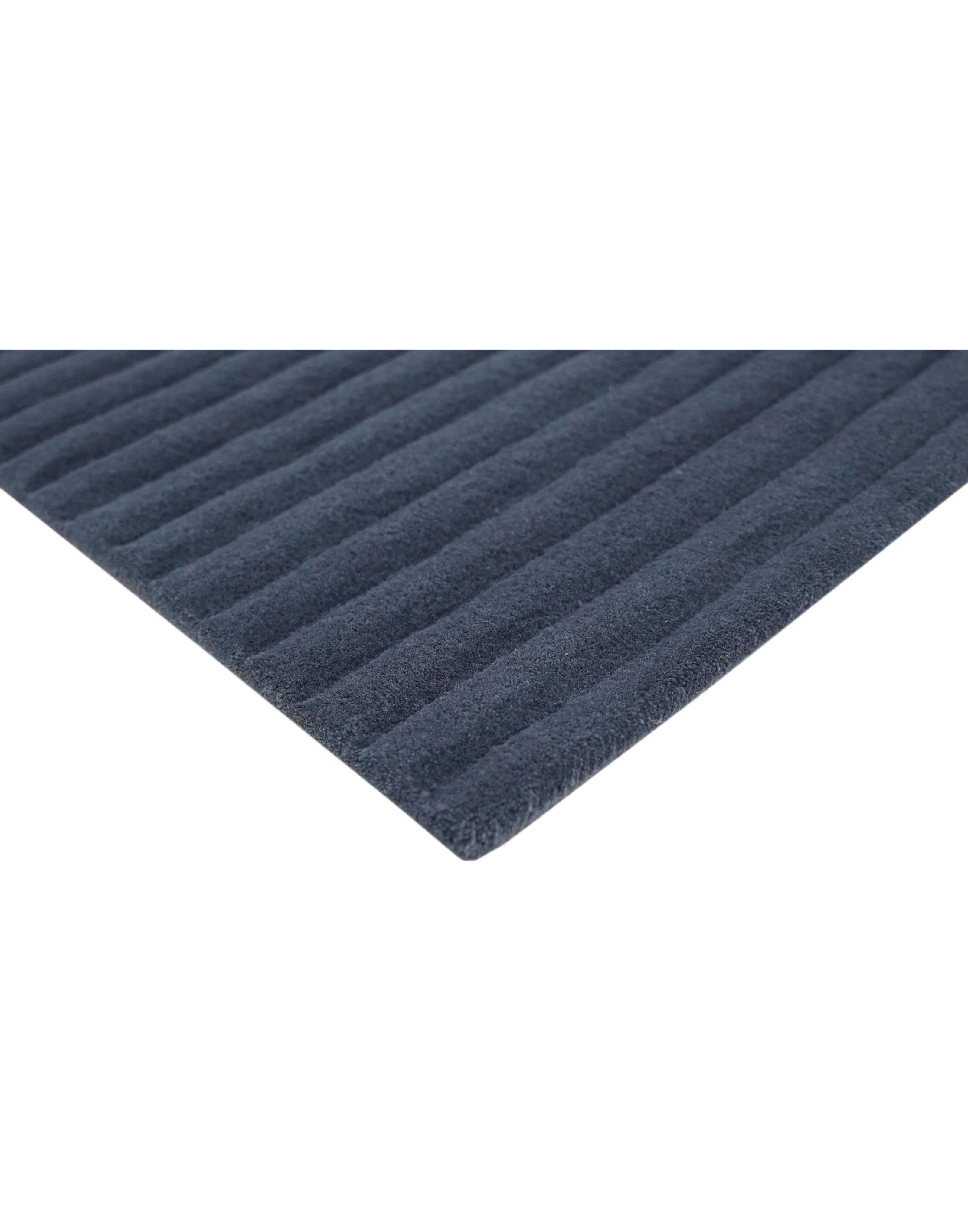 S C U L P T E D - C O R D U R O Y