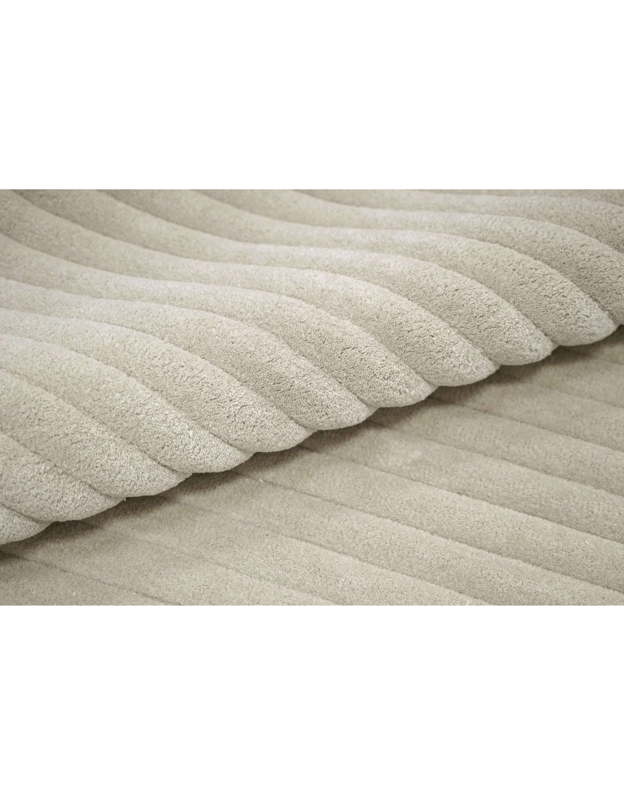 S C U L P T E D - C O R D U R O Y