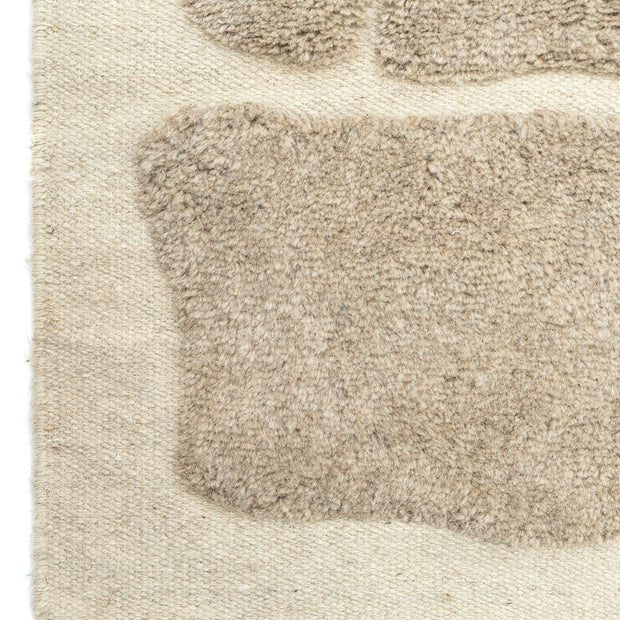 rugberry-mould-cast-wool-rug-2