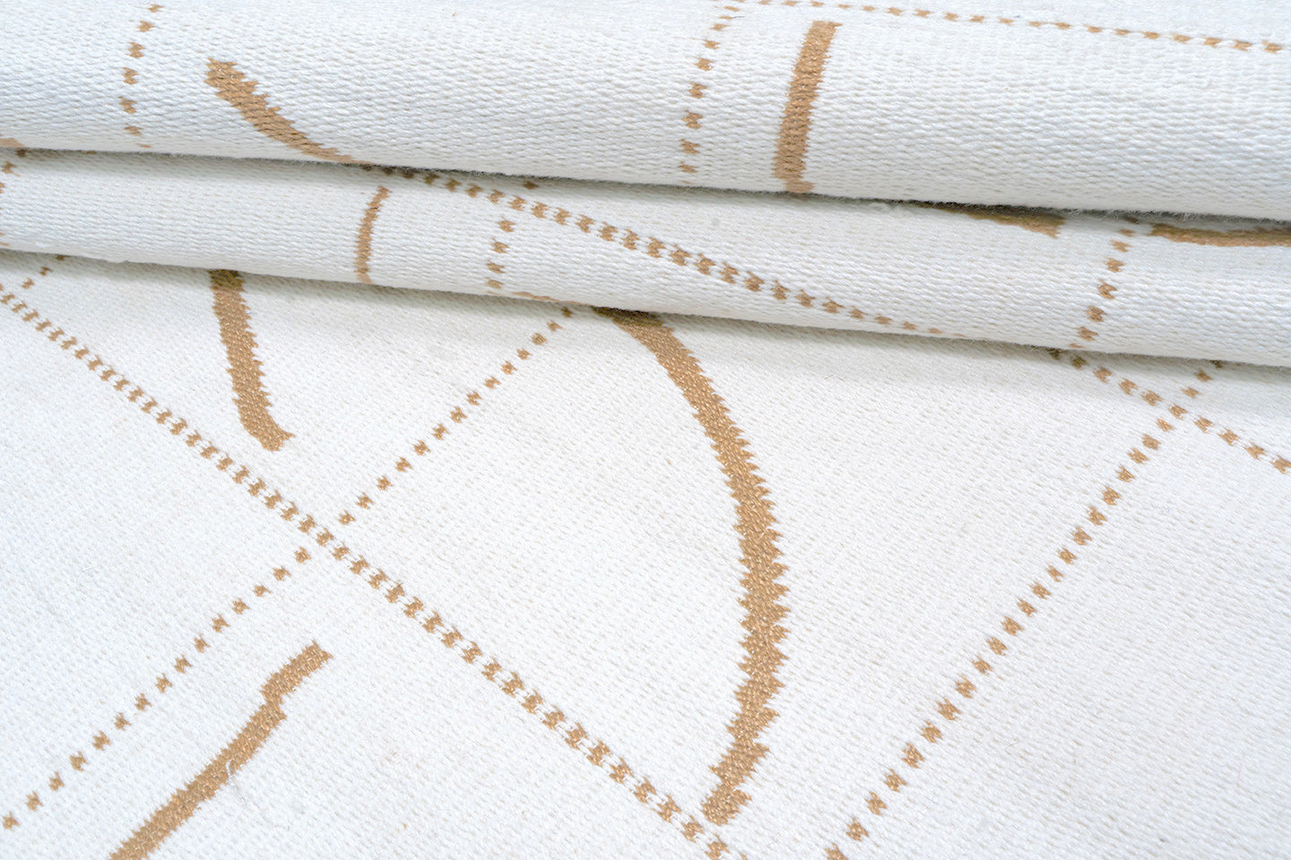 rugberry-sandstorm-reversible-rug-4
