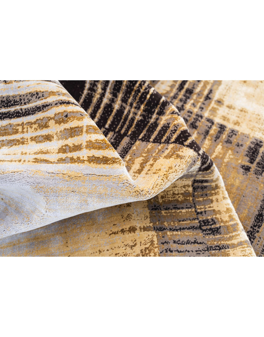 L Y M A N luxury handmade rug by Cherom, modern design in New Zealand wool and viscose.