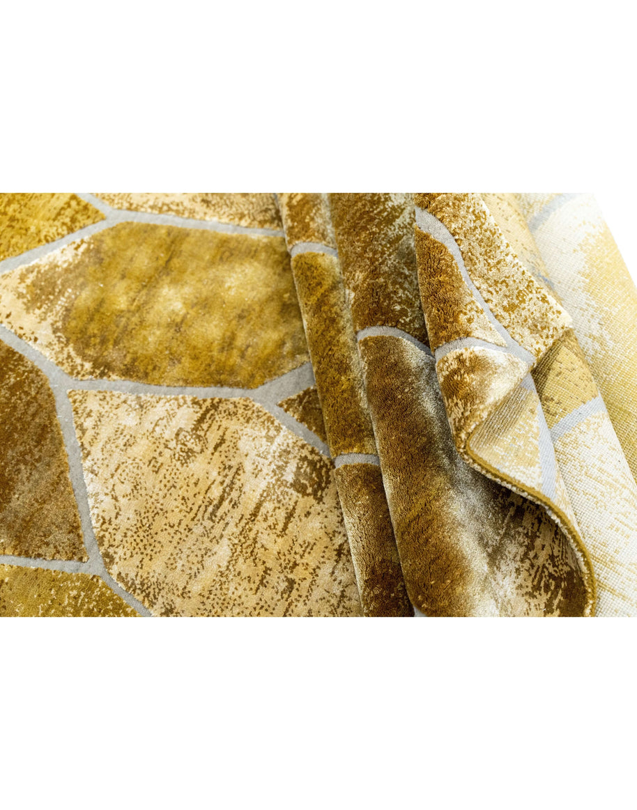 F O N T A N A luxury handmade rug by Cherom in gold and viscose, modern contemporary design.