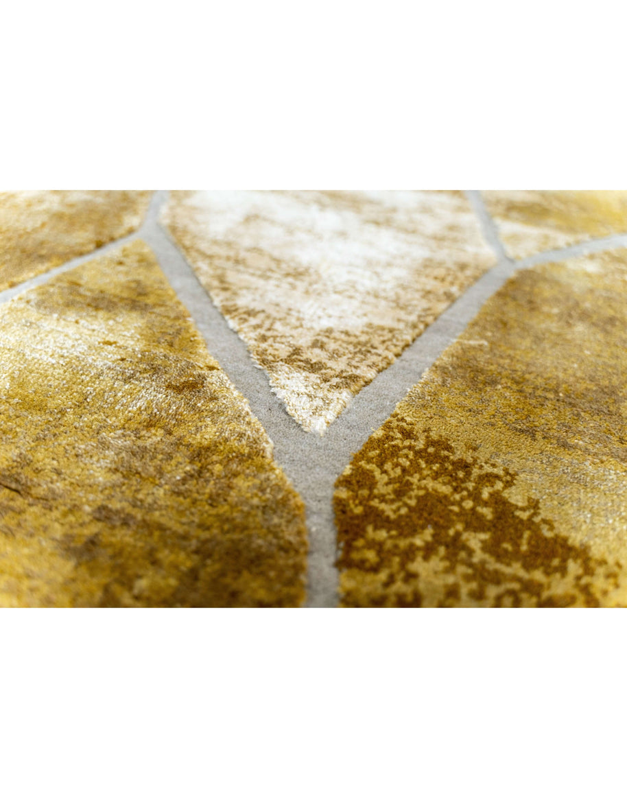 F O N T A N A luxury handmade rug by Cherom, featuring New Zealand wool in warm gold tones.