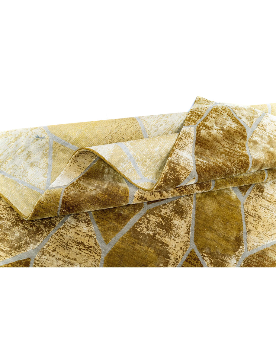 F O N T A N A luxury handmade rug by Cherom in modern gold wool and viscose.
