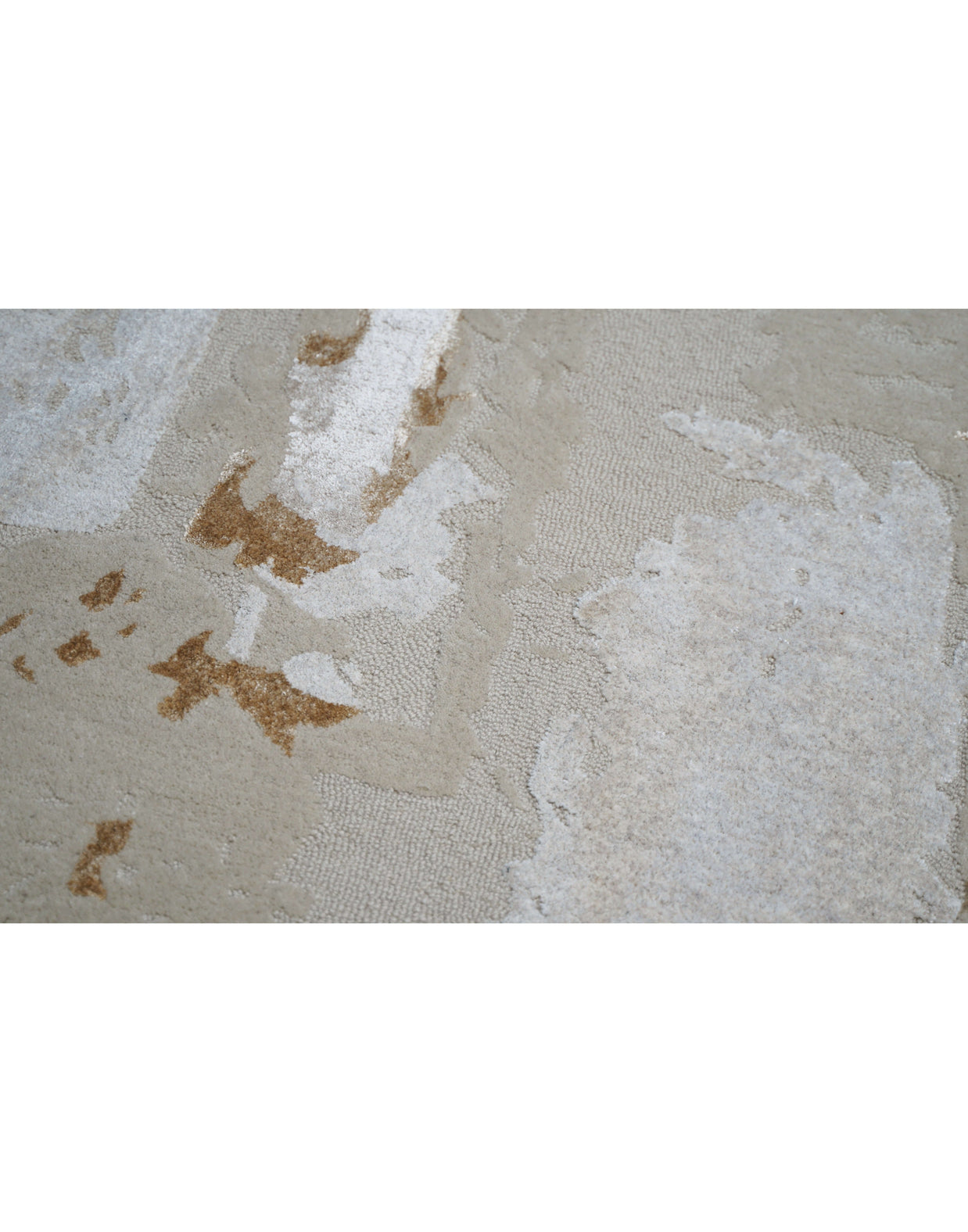 L U M E T luxury handmade rug by Cherom, neutral color, New Zealand wool, contemporary design.