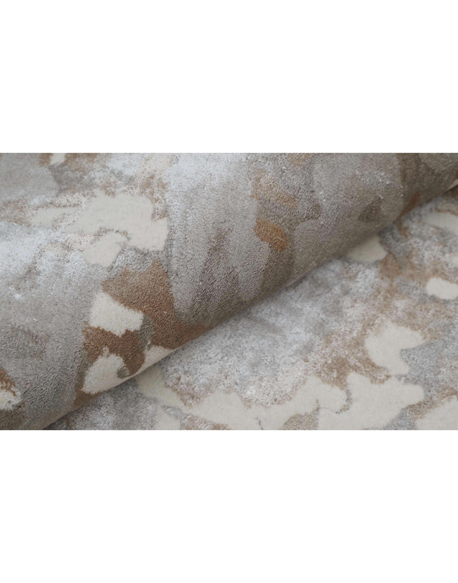 P E R E I R A luxury handmade rug by Cherom in beige New Zealand wool.
