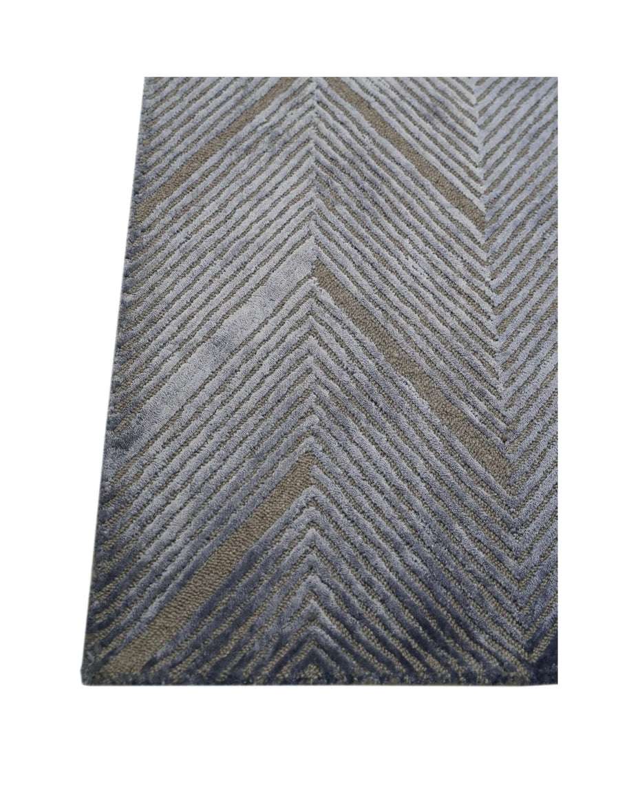 C O N T O U R - A E R O luxury handmade rug by Cherom, grey-blue New Zealand wool, chevron design.
