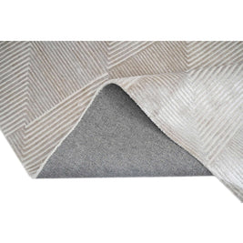 C O N T O U R - R A V E L L O luxury handmade rug by Cherom, light beige New Zealand wool, modern design.