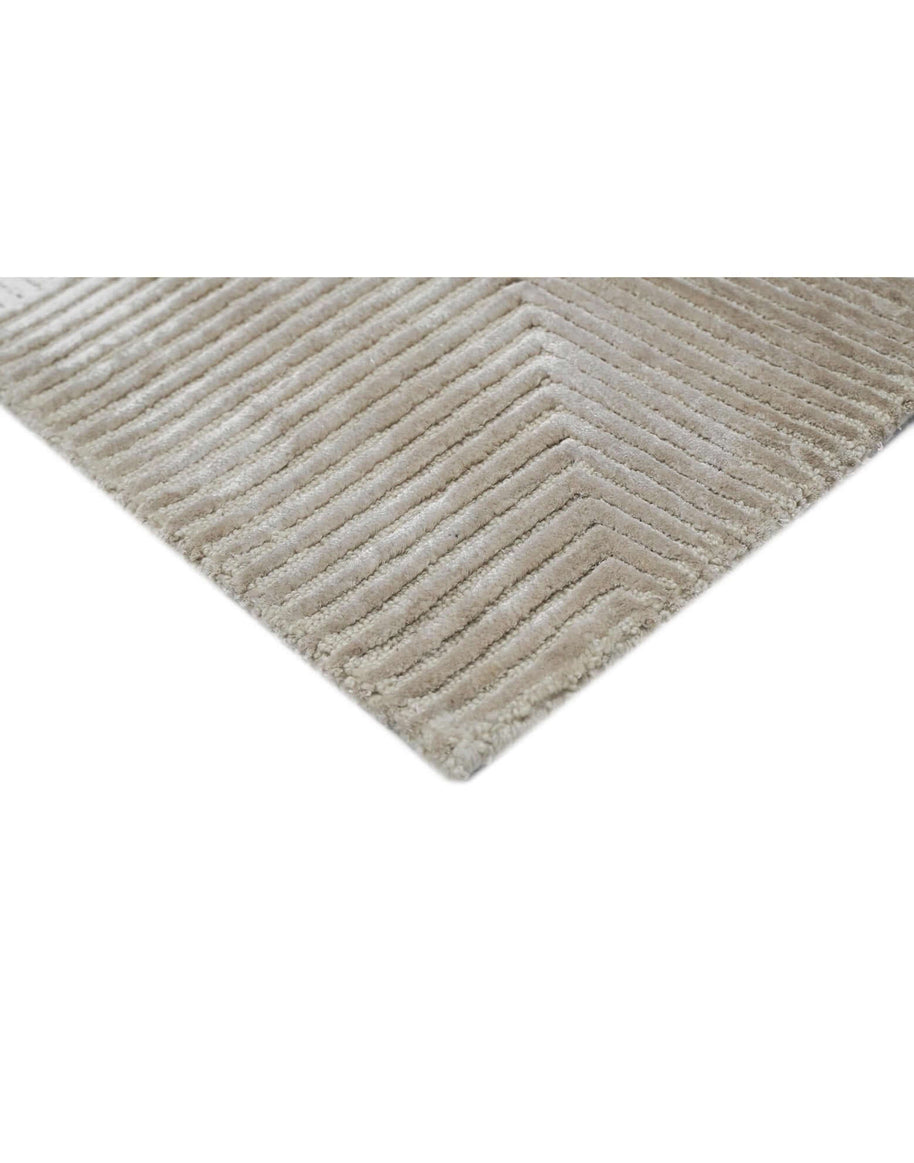 C O N T O U R - R A V E L L O luxury handmade rug by Cherom, light beige, New Zealand wool, modern design.