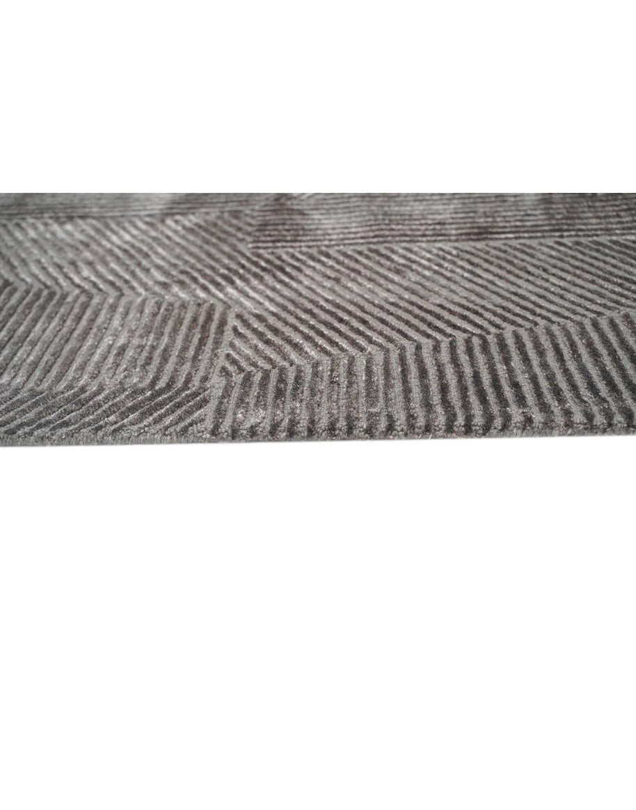 C O N T O U R - G R A P H I T E luxury handmade rug by Cherom in charcoal New Zealand wool, contemporary design.