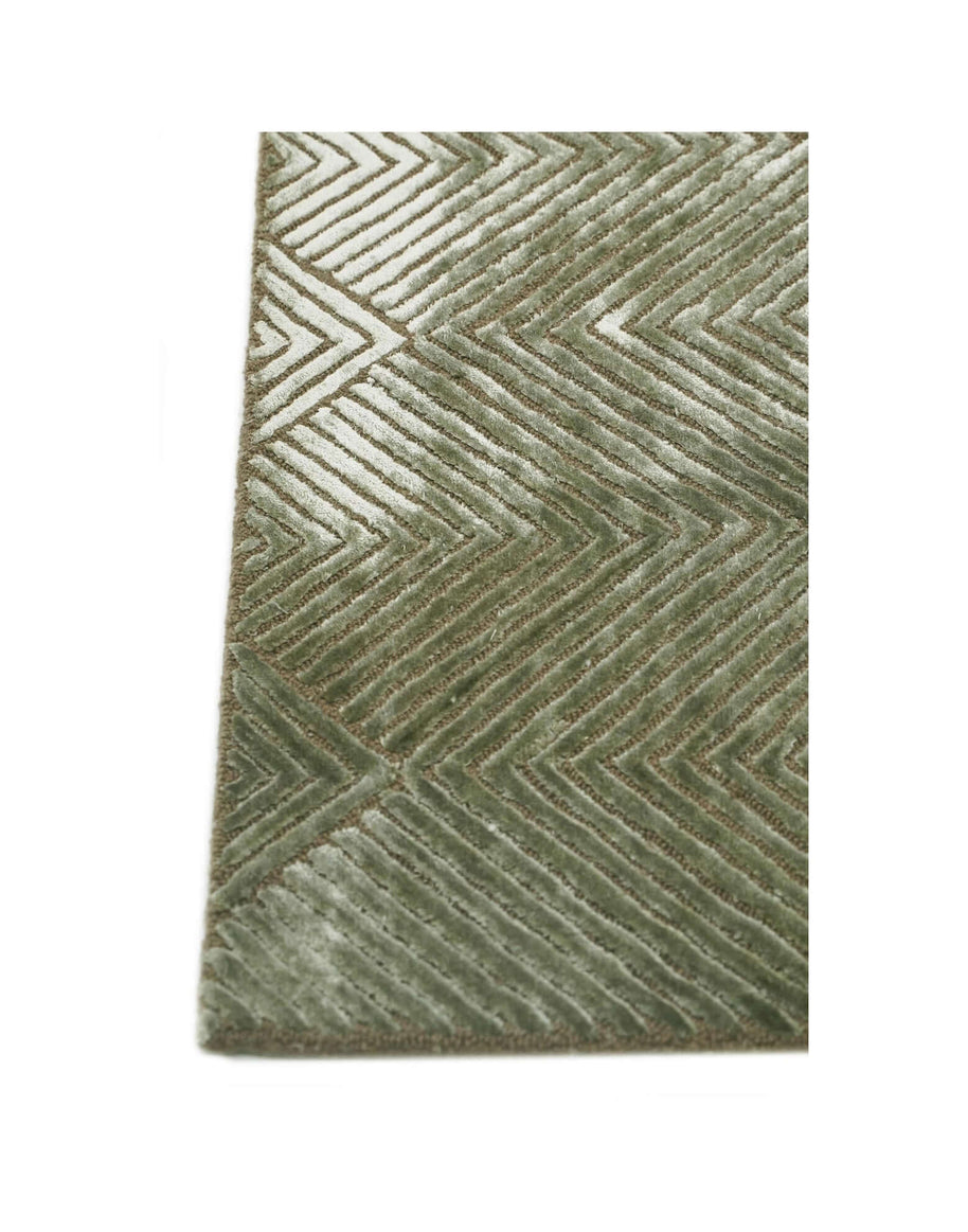 C O N T O U R - V I R E O luxury handmade rug by Cherom in green New Zealand wool, modern chevron design.