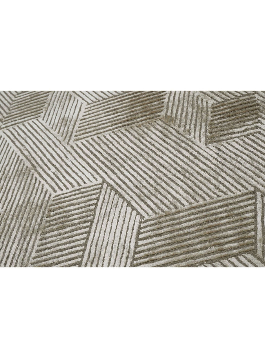 C O N T O U R - L A T T I C E luxury handmade rug by Cherom, New Zealand wool in soft beige tones.