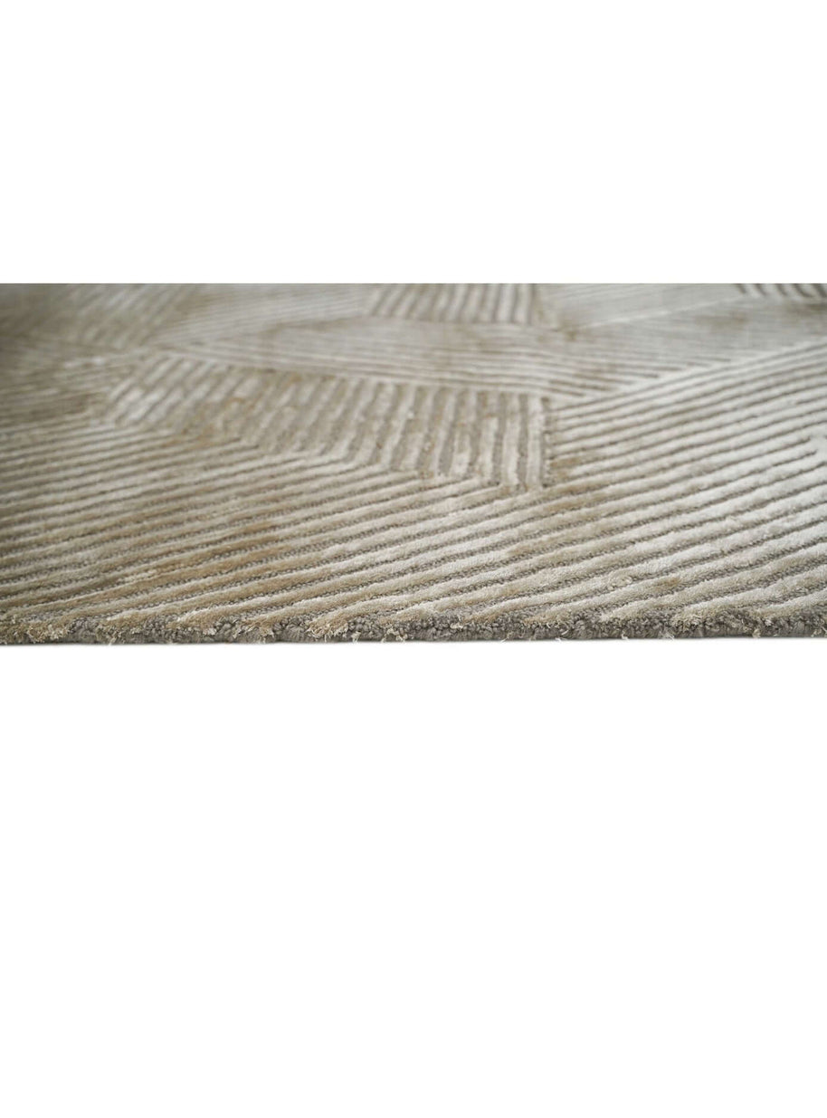 C O N T O U R - L A T T I C E luxury handmade rug by Cherom, beige New Zealand wool, modern design.