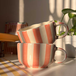 coral colour, peach tones, soup mug, coffee mug, wide rim, scalloped drinkware