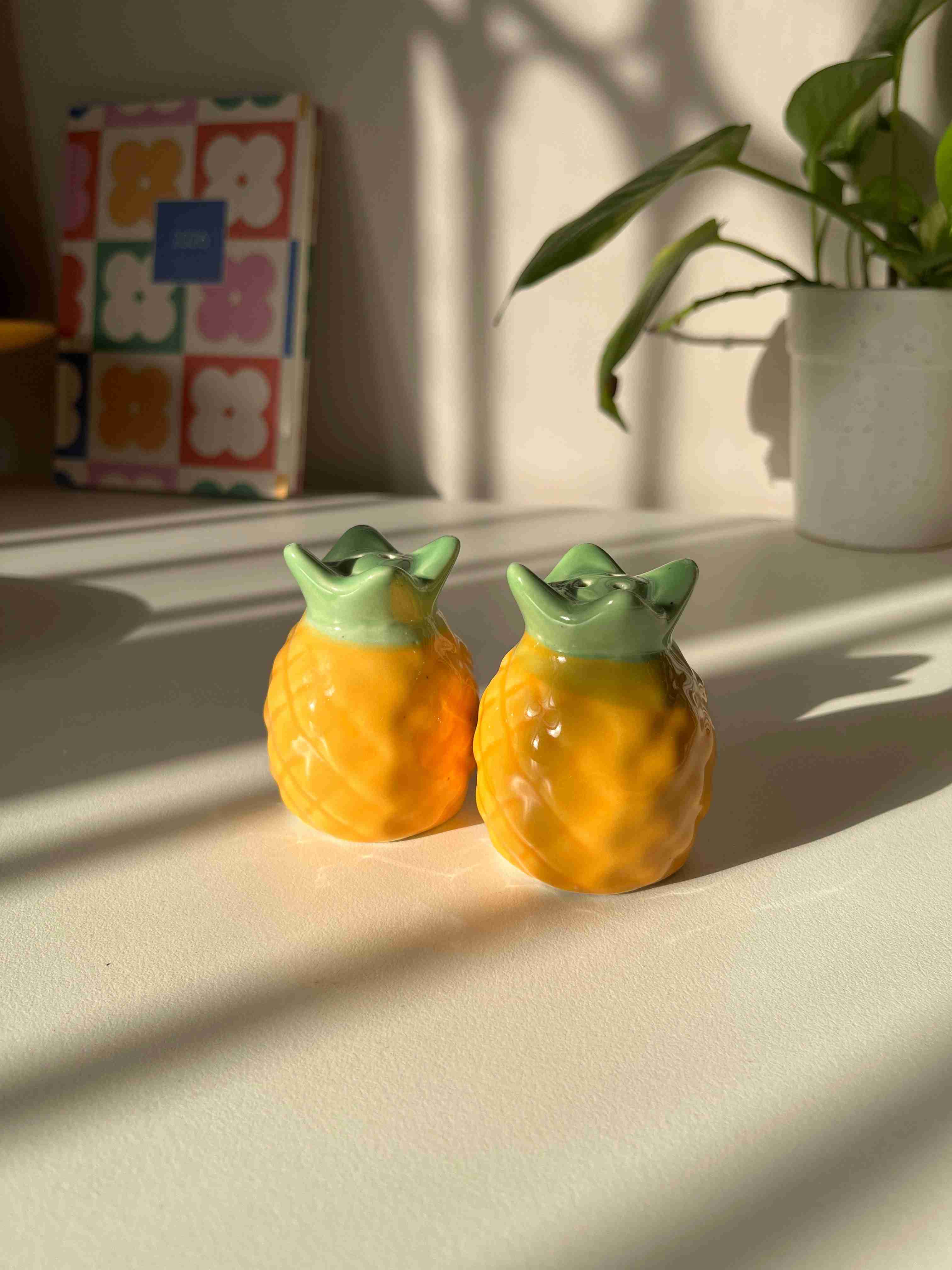 Ananas Salt & Pepper Shakers - Single Pair