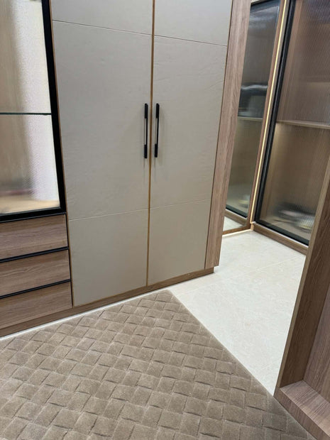 S C U L P T E D - K N I T