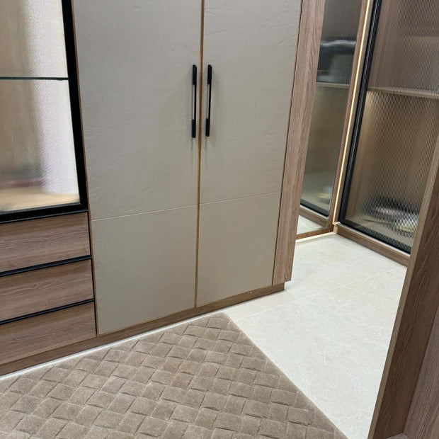 S C U L P T E D - K N I T