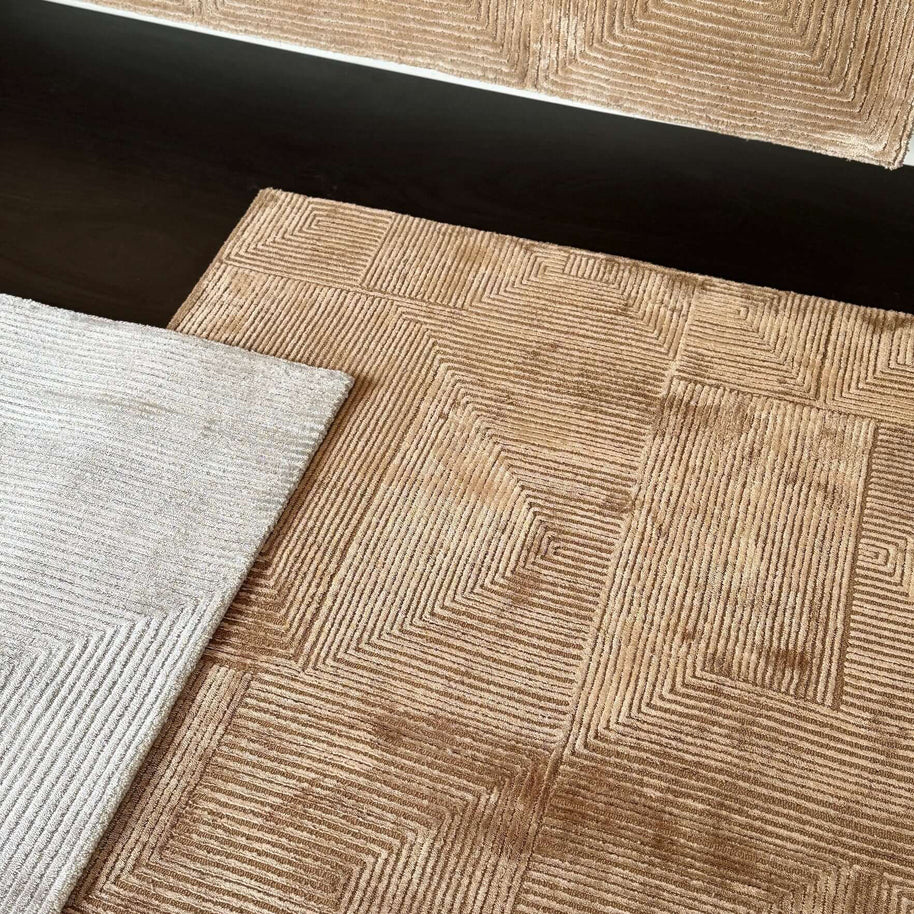 C O N T O U R - R E N A T A luxury handmade rug by Cherom, New Zealand wool, modern geometric design, warm beige.