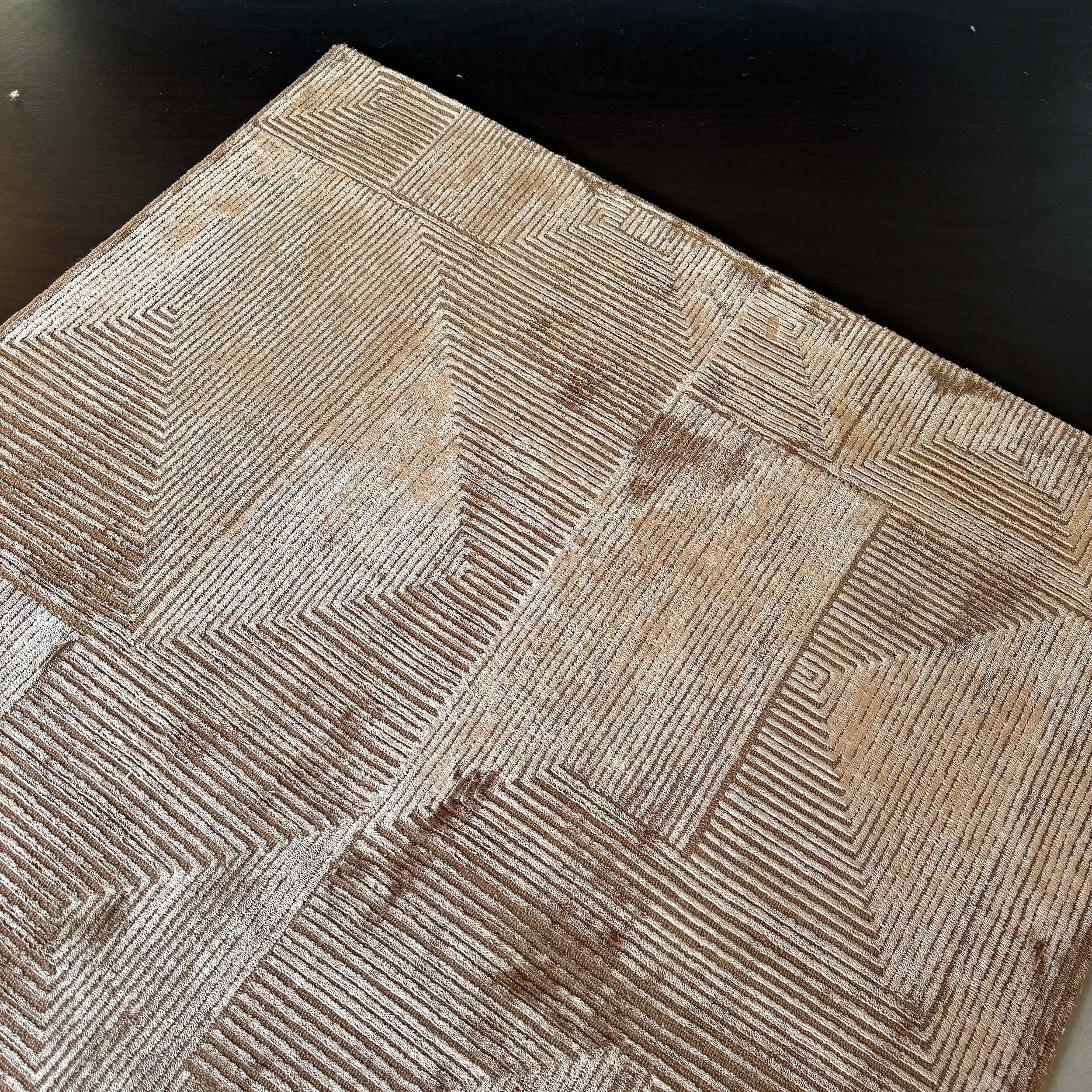 C O N T O U R - R E N A T A