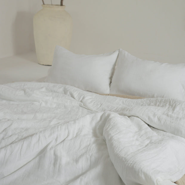White duvet cover set