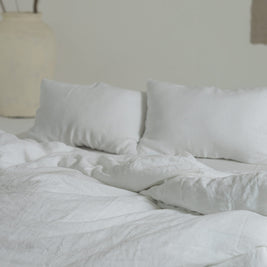 White duvet cover set