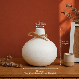 Moonstone Bloom Ceramic Vase with Dried Flowers | Elegant Home Décor - https://artecasa.in/